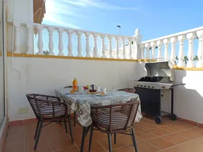 Ferienhaus mit Grill und Pool | Stadtblick - Image 3