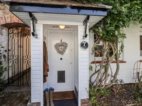 Cottage with garden - Image 4