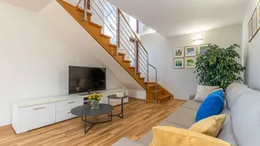 Espectacular apartamento con jardín, piscina y barbacoa - Image 3