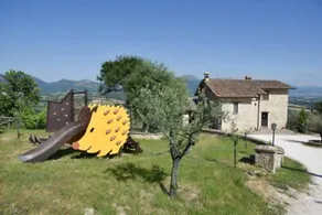Agriturismo Villa Dama Gubbio: Camera familiare in casolare - Image 2