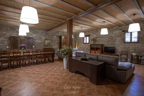 Fully equipped ample house with terrace, pool & barbecue | Perfect for remote work - Image 4