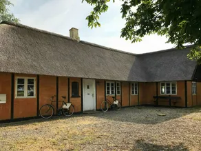 House with terrace, barbeque & garden - Image 4
