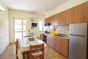 Appartement avec piscine et jardin - Image 5
