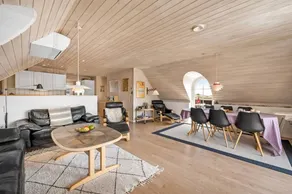 Fully equipped charming holiday home with jacuzzi, sauna & terrace | Next to the beach - Image 3