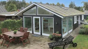 House with terrace & garden | Close to the beach - Image 2