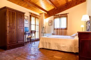 Agriturismo Il Bosco: Camera "ORIENTE" - Image 2