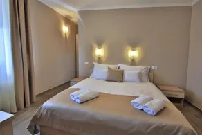 Dedicated room with garden | Garden view - Image 2
