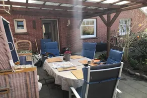 Holiday home with garden & terrace - Image 3