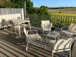 Family-friendly cottage with pool & terrace - Image 2