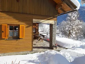 Holiday home with barbecue, garden & terrace - Image 4