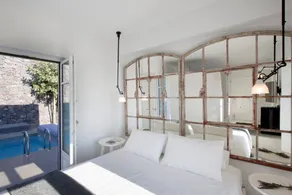 Villa with terrace & private pool | Sea view - Image 2
