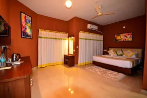 Dedicated room with jacuzzi, private pool & BBQ | Water view - Image 2
