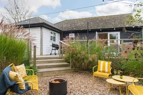 Children-friendly wonderful cottage with barbecue, terrace & garden | Sea view | Close to the beach | Pets are welcome - Image 2