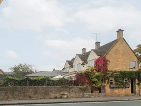 Family-oriented wonderful cottage with garden | Pet-friendly - Image 2