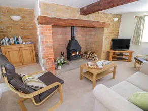 Cottage with terrace & garden - Image 4