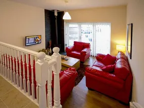 Cottage with garden - Image 3