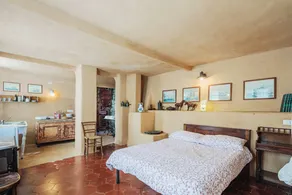Agriturismo Il Filo di Paglia: Suggestivo open space perfetto per rilassarsi nel verde - Giardino e terrazza privati - Servizio di Ristorazione, Cantina di Vini Naturali e Massaggi - Image 2