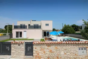 Villa con piscina, barbacoa y terraza - Image 3