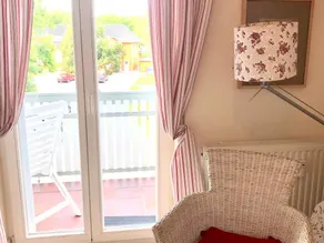 Family-friendly nice apartment with sauna & garden - Image 2