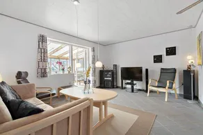 House with terrace, garden & BBQ - Image 2