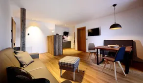 Holiday apartment with garden, BBQ & terrace - Image 3