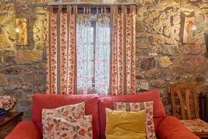 House with barbecue, terrace & garden | Mountain view - Image 4