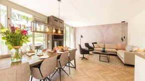 Maison avec sauna, jardin et jacuzzi - Image 2