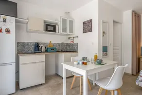 Studio with terrace & garden | Garden view - Image 2