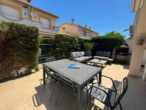 Corner House with Terrace, Pool, and Close to L'Estartit Beach - Image 4