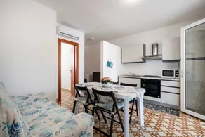 Flat with terrace & garden | Garden view - Image 3