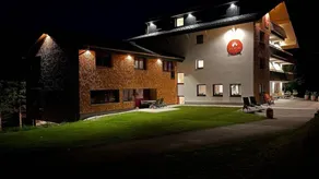 Wohnung mit Pool, Sauna und Garten - Image 3