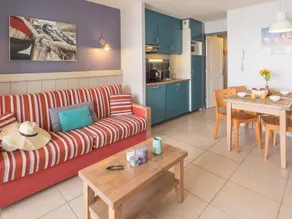 Flat with heated pool | Sea view - Image 4