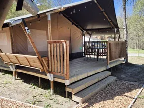 Tent with garden - Image 4