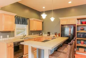 Villa with hot tub & BBQ - Image 3