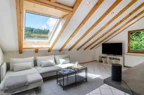 Holiday Apartment 'Enjoy Mal' with Shared Garden, Balcony, and Wi-Fi - Image 3