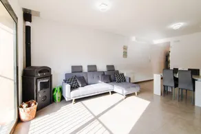 Holiday home with BBQ & terrace | Lake view - Image 5