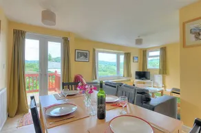 Cottage with garden - Image 4