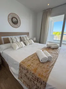 Apartment 'Luxury and Caribbean Beach in Estepona' with Sea Views, Wi-Fi and Air Conditioning - Image 5