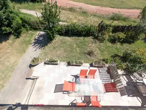 House with barbecue, terrace & garden - Image 3