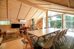 Family-oriented ample house with jacuzzi, sauna & barbeque - Image 3