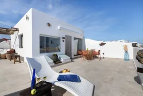 Vacation Apartment 'Maresía' with Sea View, Wi-Fi and Air Conditioning - Image 3