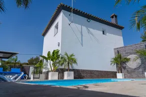 Spacious apartment with terrace, garden & private pool | Mountain view | Suitable for remote work - Image 3