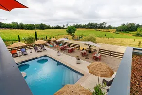 Zen Guest Rooms with Table d'Hôtes, Shared Pool, Wi-Fi, and Air Conditioning - Image 5