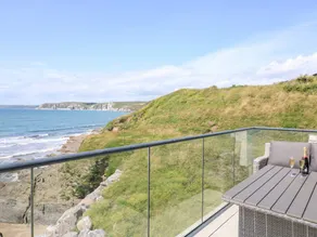 Family-oriented cottage with jacuzzi, garden & pool | Beach view | Beach nearby - Image 3