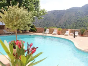 Flat with garden, pool & terrace | Panoramic view - Image 2