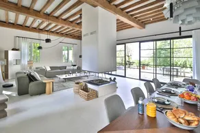 Villa with terrace, BBQ & heated pool - Image 4