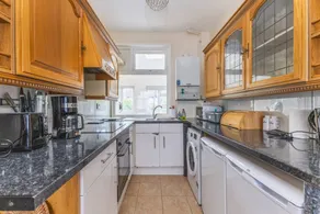 GuestReady - Relaxing Finchley retreat with garden - Image 5