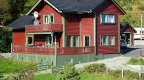 House with jacuzzi, terrace & barbecue - Image 2