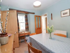 Cottage with garden - Image 5
