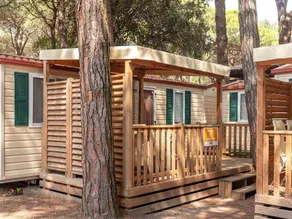 Mobil home convivial et familial avec terrasse et piscine | À côté de la plage | Avec animaux bienvenus - Image 4